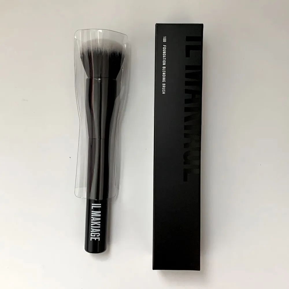 New Foundation Blending Brush